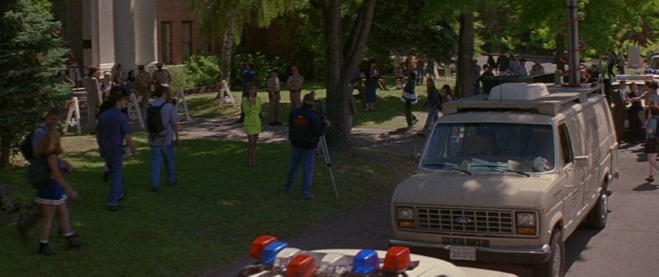 IMCDb.org: 1989 Ford Econoline Super Van [E-350] in 